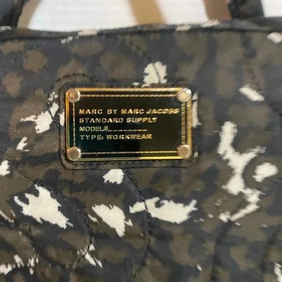 Marc by Marc Jacobs  leopard crossbody computer bag - Picture 6 of 12